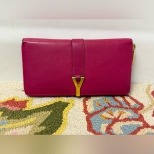 YVES SAINT LAURENT Leather Classic Y Ligne Clutch/Zip-Around Wallet - Fuchsia